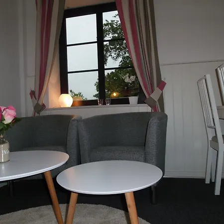 Give City Apartments Rom bilde